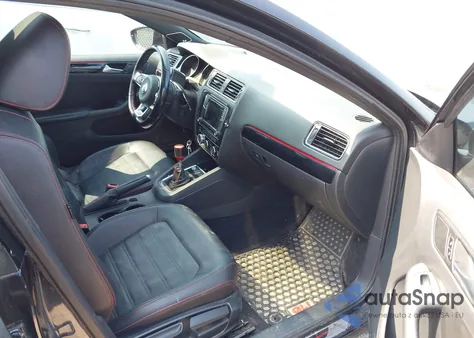 2017 Volkswagen Jetta Gli z USA, uszkodzony, nr VIN 3VW5T7AJ3HM365274